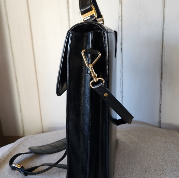 Vintage Black leather messenger bag - Picture 11 of 16